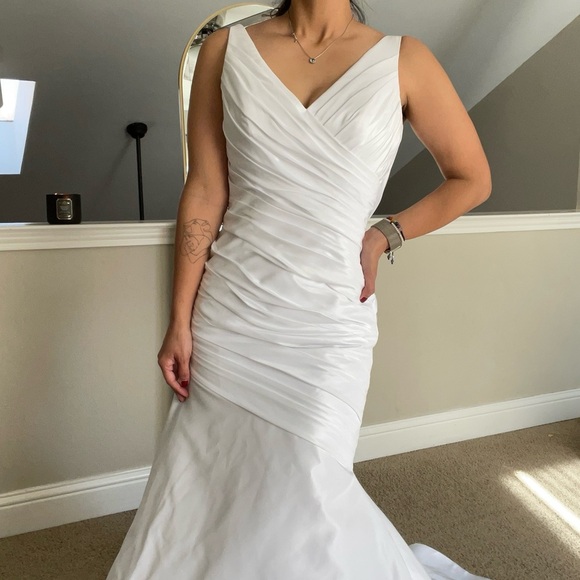Mori Lee Tafetta Gathered Waist Fit and Flare Wedding Gown size 8- Fits … - Picture 7 of 11